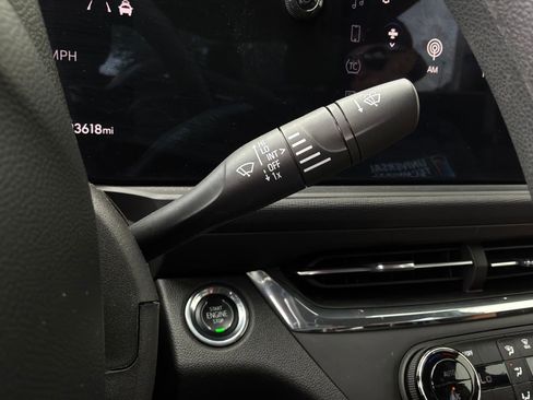 Used 2025 Buick Envista Preferred image 36