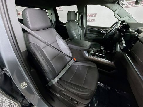 Used 2024 Chevrolet Silverado 1500 LTZ w/ LTZ Convenience Package II image 32