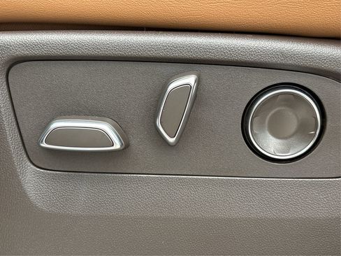 New 2025 Cadillac Escalade ESV Premium Luxury image 32