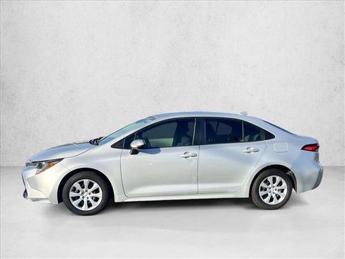 Used 2020 Toyota Corolla LE image 8
