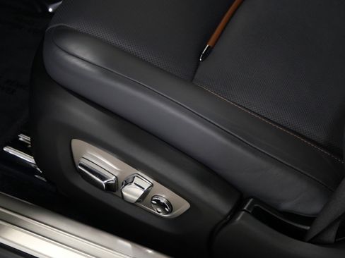 Used 2015 Rolls-Royce Wraith image 29