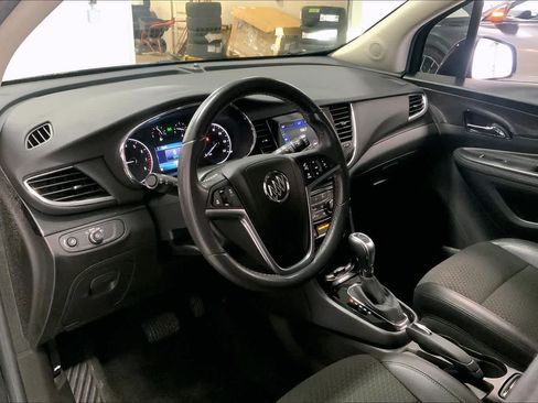 Used 2022 Buick Encore Preferred w/ Safety Package image 2