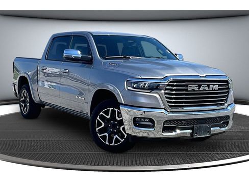 Certified 2026 RAM 1500 Laramie AWD/4WD image 13