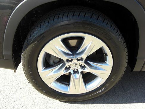 Used 2014 Toyota Highlander Limited image 4