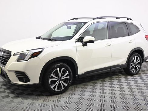 Used 2023 Subaru Forester Limited AWD/4WD image 2