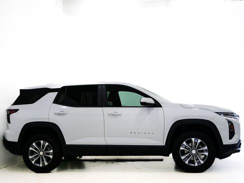 Used 2025 Chevrolet Equinox LT FWD image 4
