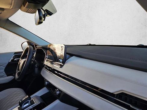 Used 2023 Mitsubishi Outlander SEL image 25