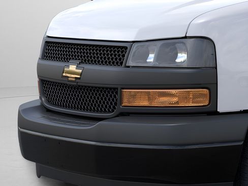 New 2025 Chevrolet Express 2500 w/ Driver Convenience Package RWD image 9