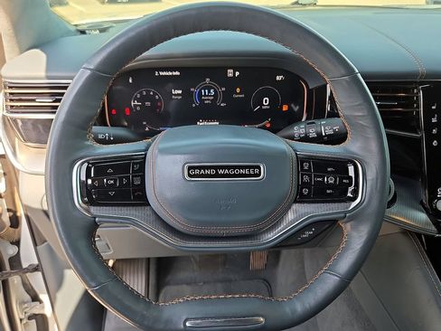 Used 2023 Jeep Grand Wagoneer L Series III w/ Rear Seat Video Group 1 AWD/4WD image 21
