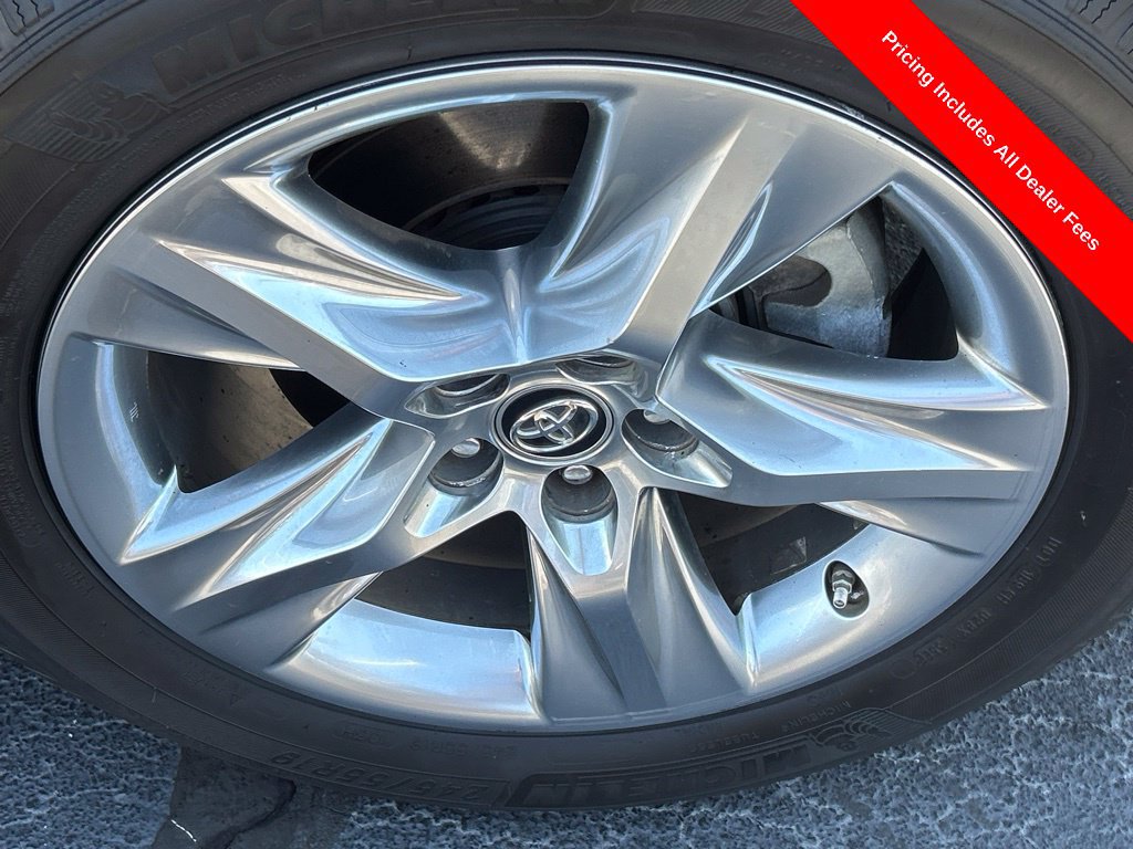 Used 2019 Toyota Highlander Limited FWD image 27