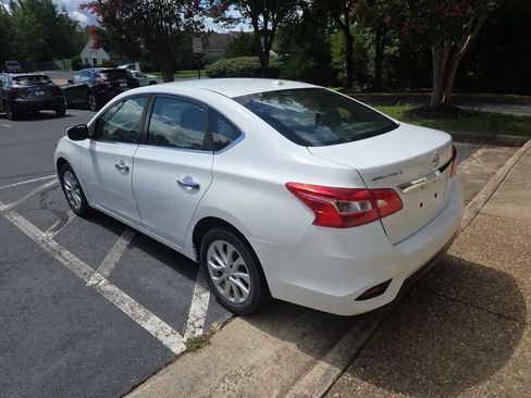 Used 2019 Nissan Sentra SV FWD image 2