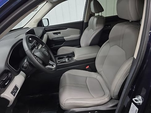 Used 2025 Honda Pilot EX-L image 30