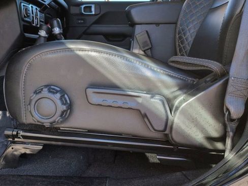 Certified 2021 Jeep Wrangler Unlimited Sahara image 23