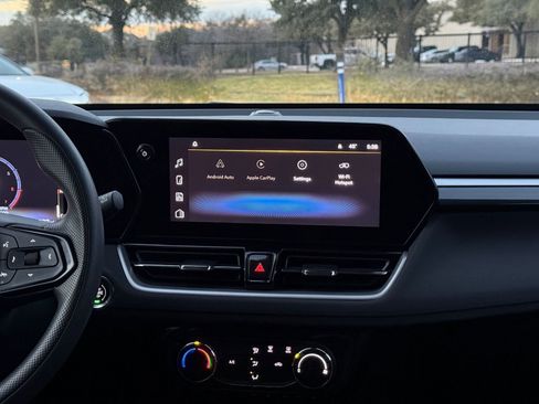 Used 2025 Chevrolet TrailBlazer LT image 18