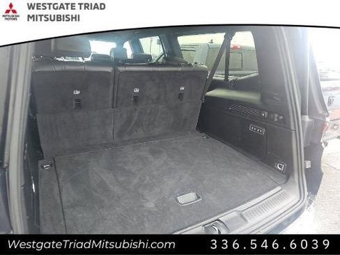 Used 2023 Jeep Wagoneer L Series II image 17