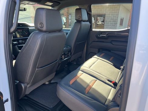 Used 2024 GMC Sierra 1500 AT4 w/ Technology Package image 24