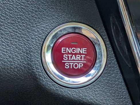 Used 2017 Honda HR-V EX image 29