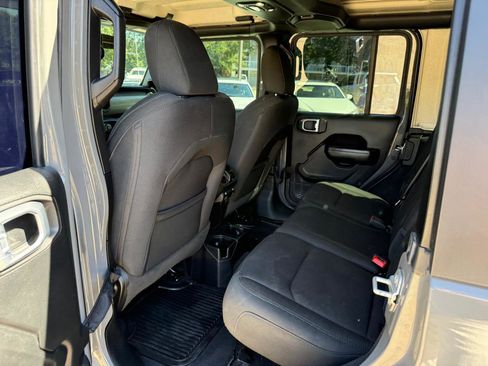 Used 2020 Jeep Wrangler Unlimited Sport AWD/4WD image 18