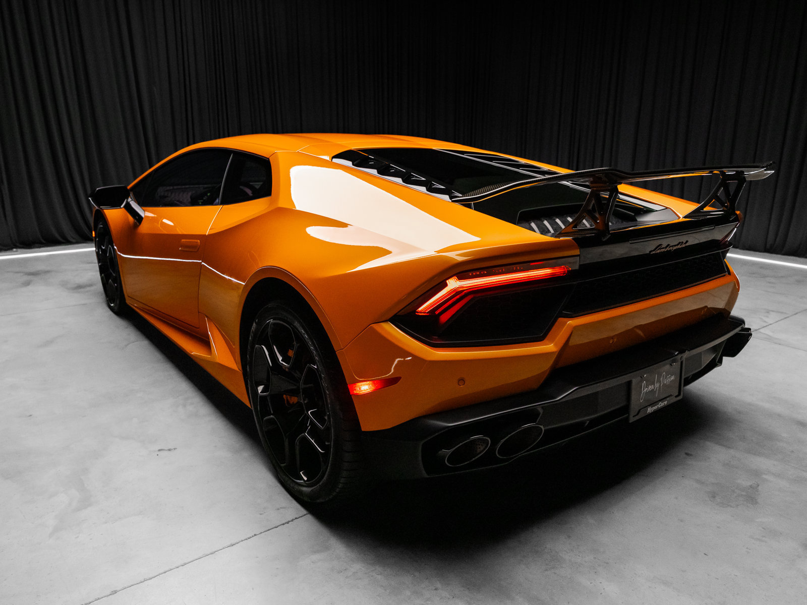 Used 2018 Lamborghini Huracan LP 580-2 RWD image 15