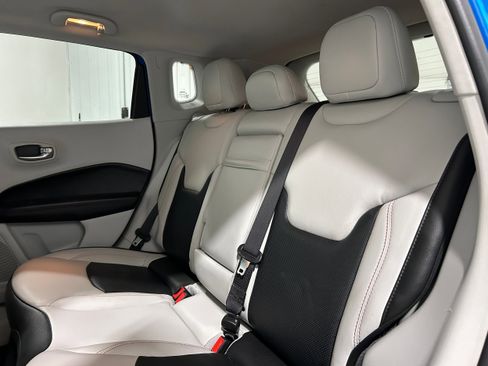 Used 2019 Jeep Compass Limited AWD/4WD image 31