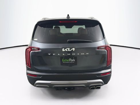 Used 2022 Kia Telluride SX w/ Towing Package FWD image 7