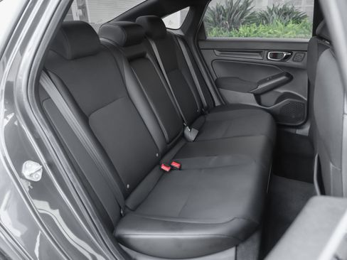 Used 2025 Honda Civic Sport image 39