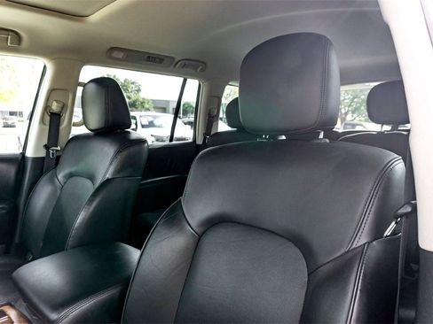 Used 2023 Nissan Armada SL w/ Captain's Chairs Package image 13