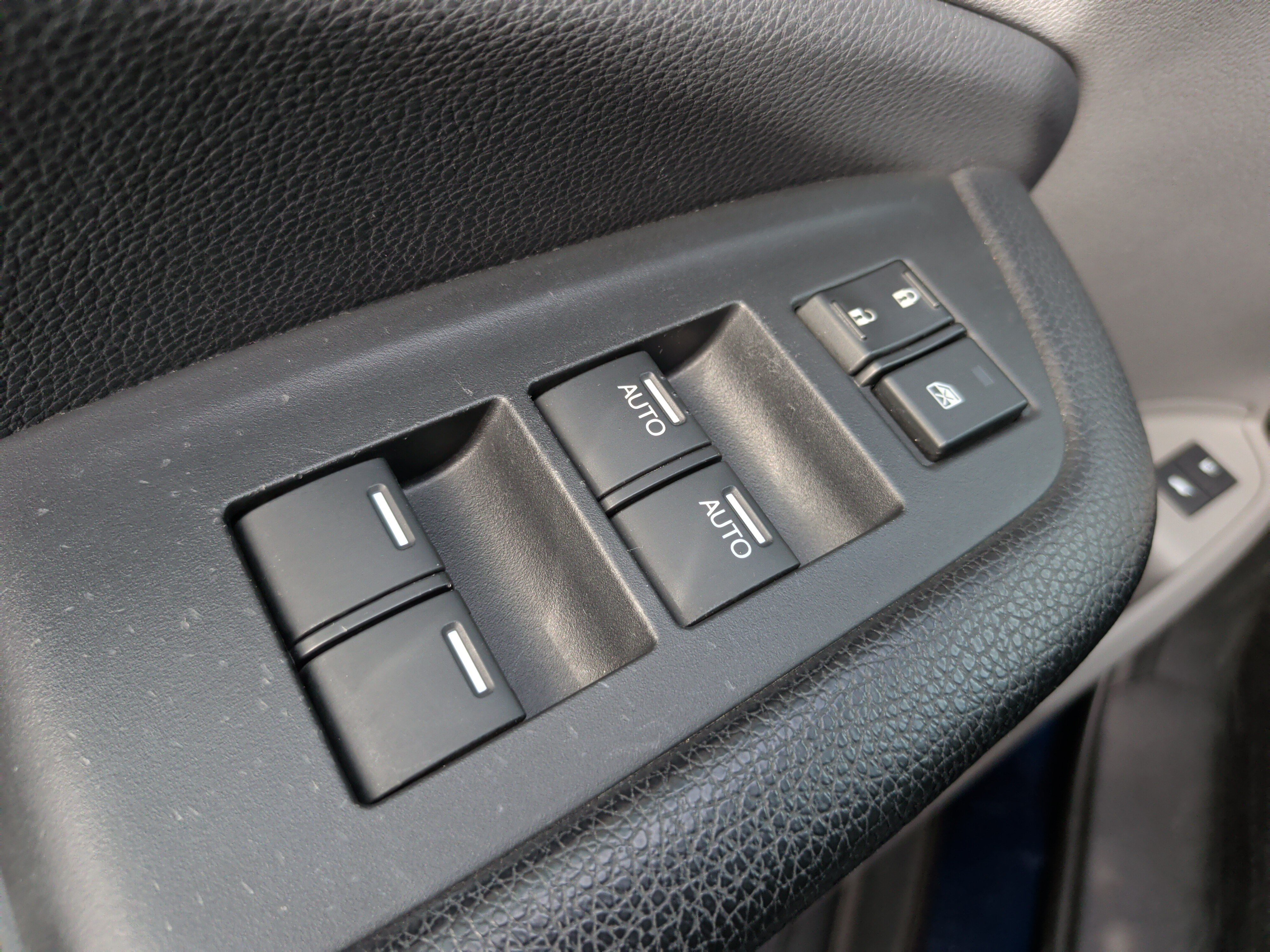 Used 2016 Honda Pilot Touring image 29