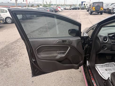 Used 2019 Ford Fiesta SE w/ Equipment Group 201A FWD image 16