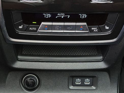 Certified 2025 BMW X7 M60i w/ Executive Package AWD/4WD image 25