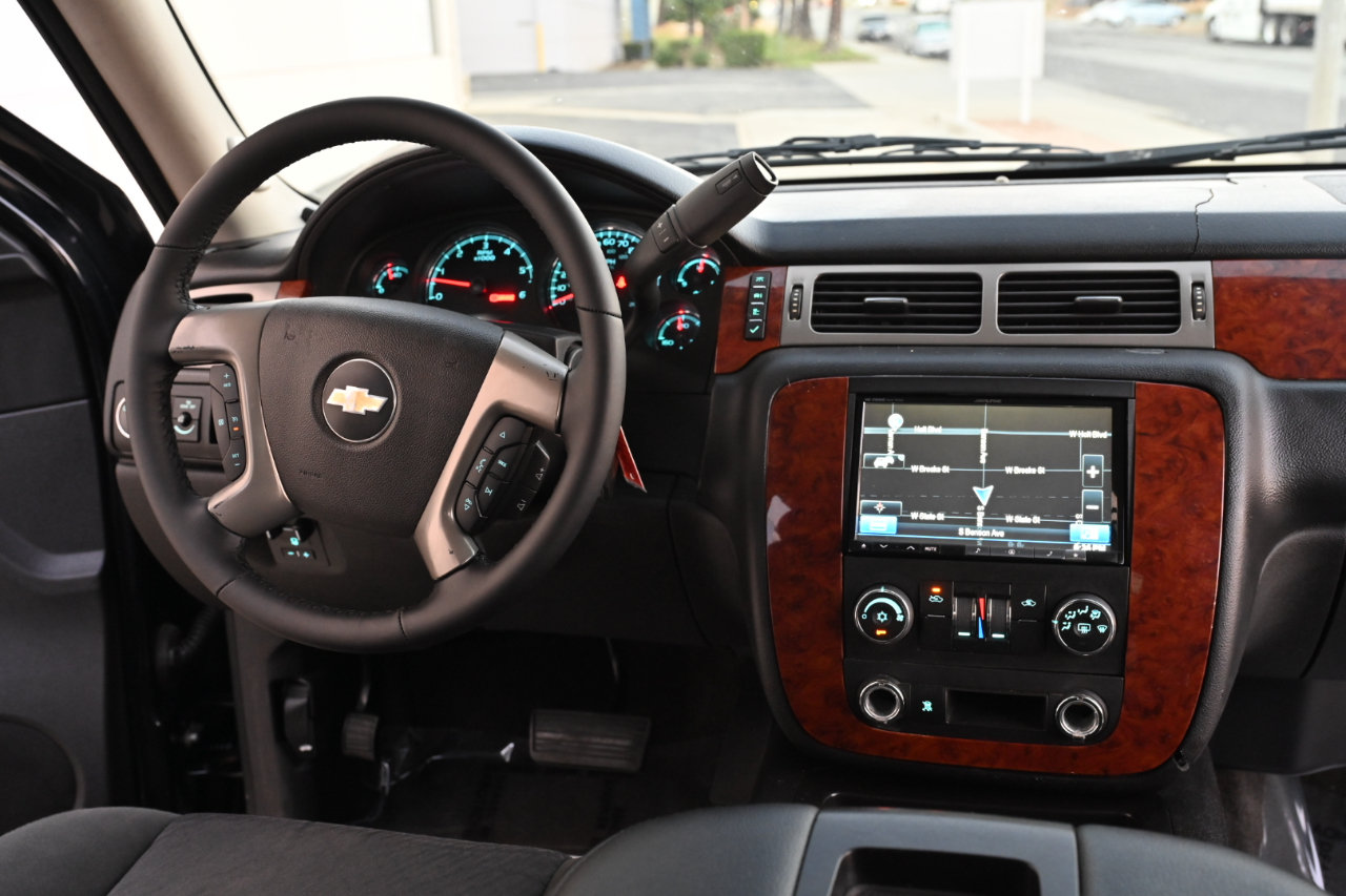 Used 2011 Chevrolet Avalanche LS RWD image 15