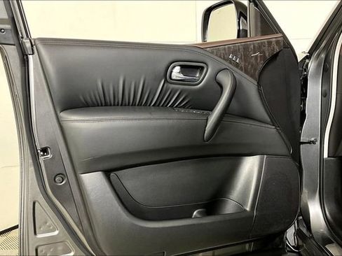 Used 2024 Nissan Armada Platinum w/ Captain's Chairs Package image 23