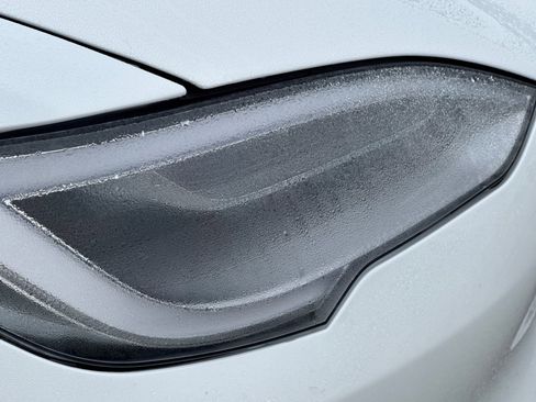 Used 2022 Tesla Model S AWD image 9