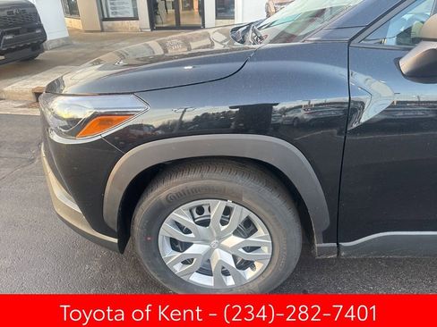 New 2026 Toyota Corolla Cross L image 2