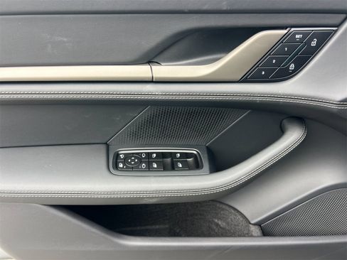 Used 2025 Porsche Taycan Turbo image 12