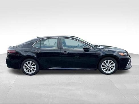 Used 2024 Toyota Camry LE FWD image 8