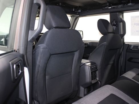 New 2025 Ford Bronco 4-Door image 21