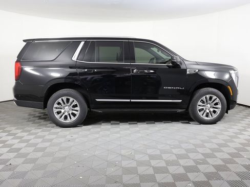 New 2026 GMC Yukon Denali w/ Advanced Technology Package image 3