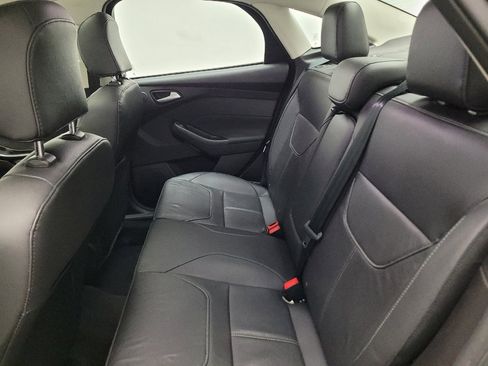 Used 2017 Ford Focus Titanium image 18