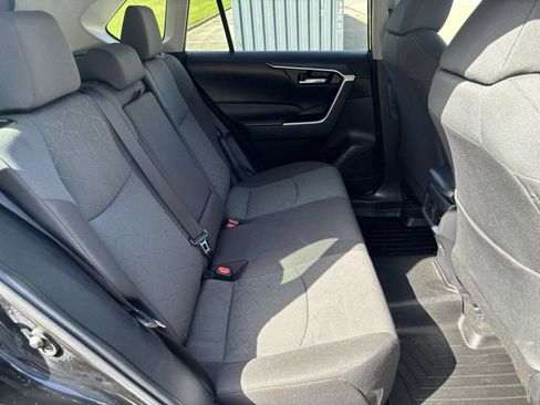 Used 2023 Toyota RAV4 XLE FWD image 20