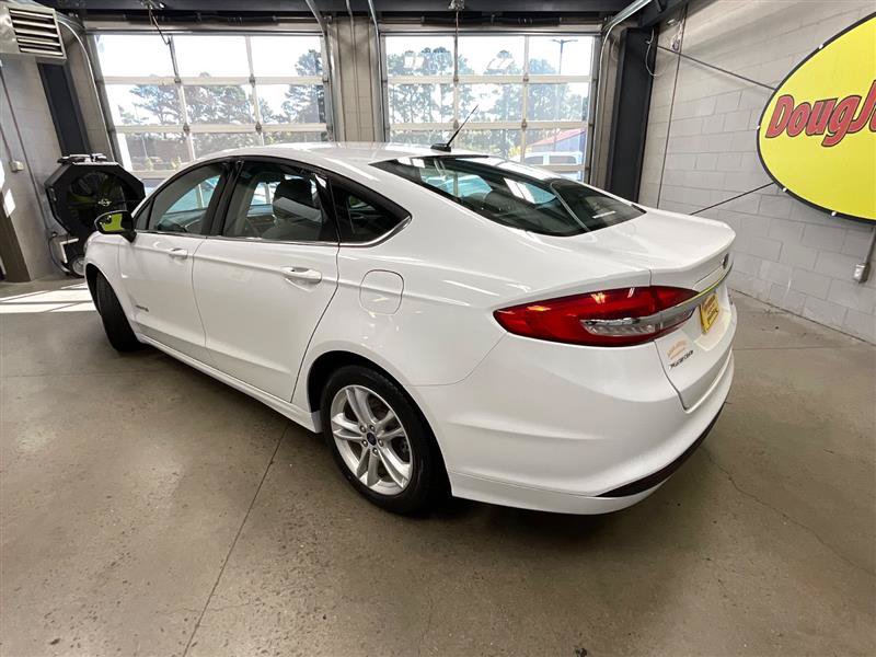 Used 2018 Ford Fusion S FWD image 3