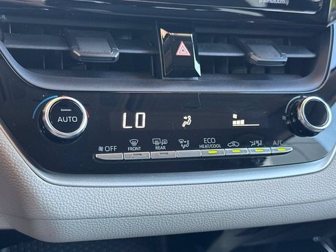 Certified 2022 Toyota Corolla LE FWD image 22