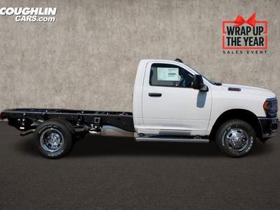 New 2024 RAM 3500 Tradesman w/ Chrome Appearance Group