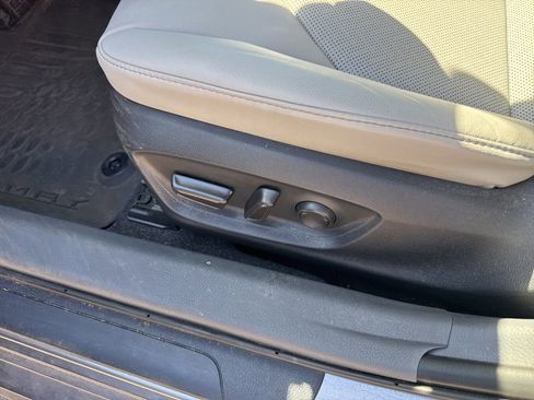 Used 2024 Toyota Camry XLE image 22