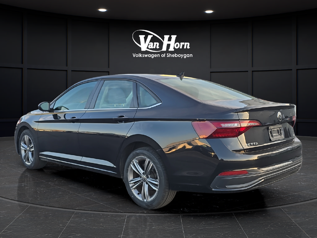 Used 2024 Volkswagen Jetta SE FWD image 5