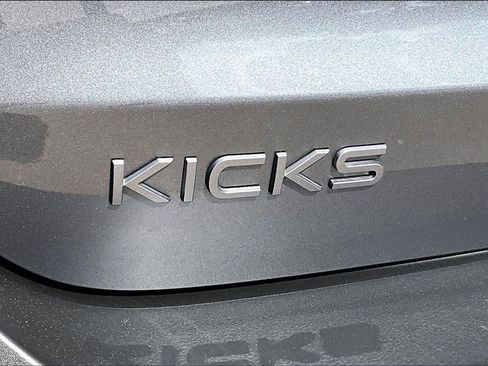 Used 2025 Nissan Kicks SV FWD image 29