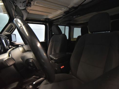 Used 2019 Jeep Wrangler Unlimited Sport S image 19