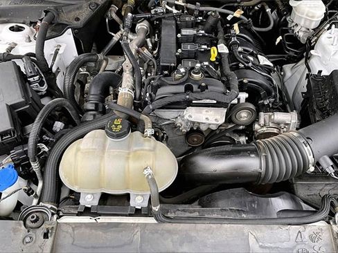 Used 2022 Ford Mustang Premium image 34