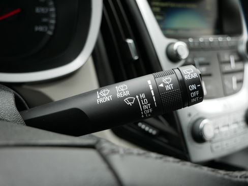 Used 2017 Chevrolet Equinox Premier w/ Enhanced Convenience Package image 29