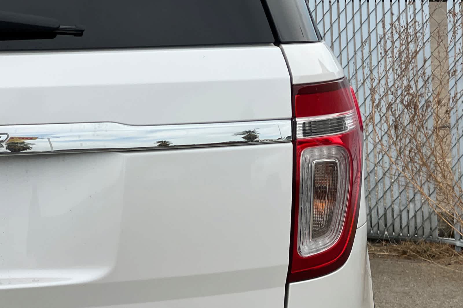 Used 2014 Ford Explorer Limited w/ Equipment Group 302A FWD image 21